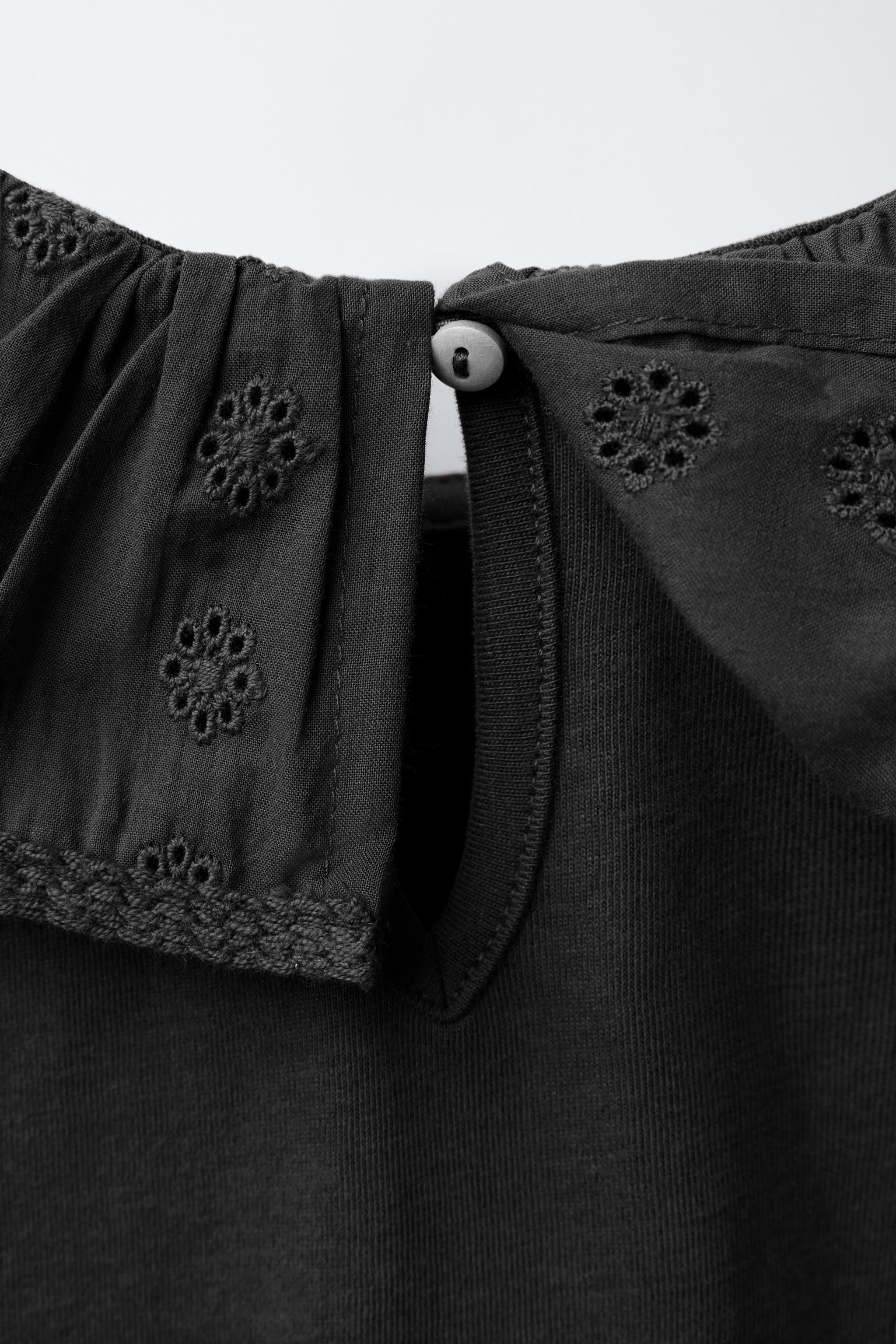 EMBROIDERED PETER PAN COLLAR T-SHIRT